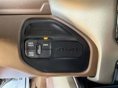 Used 2022 RAM 3500 Laramie AWD/4WD image 17