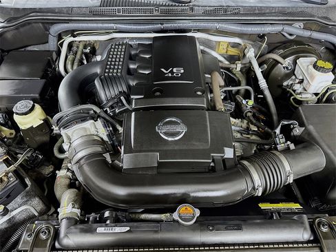 Used 2018 Nissan Frontier SV image 30