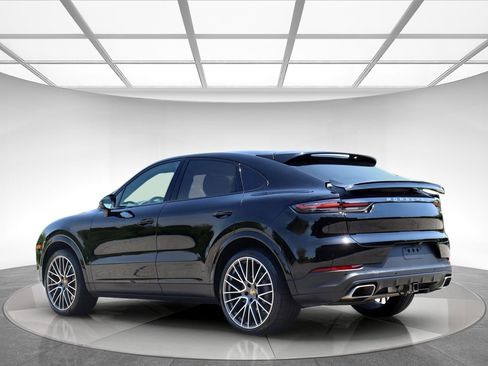 Used 2021 Porsche Cayenne Coupe AWD/4WD image 6