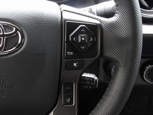 Certified 2023 Toyota Tacoma TRD Off-Road image 26