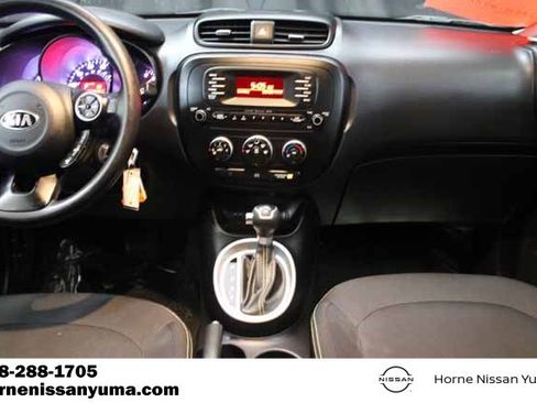 Used 2014 Kia Soul + image 12
