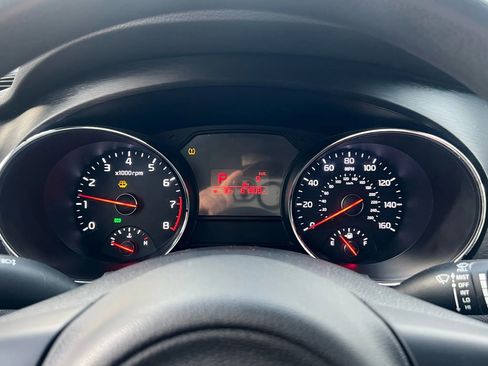 Used 2016 Kia Sedona LX w/ Option Group 020 image 12