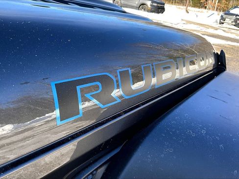 Used 2023 Jeep Wrangler Rubicon w/ Cold Weather Group image 10