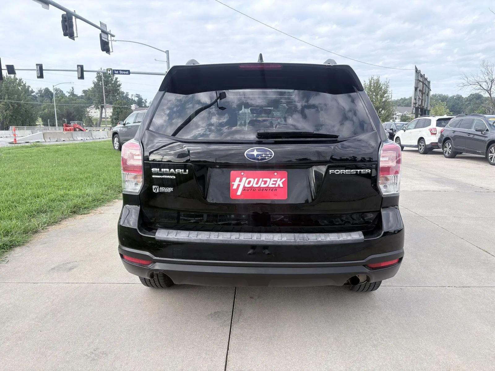 Used 2018 Subaru Forester 2.5i Premium AWD/4WD image 5
