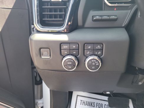 Used 2024 GMC Sierra 2500 Denali Ultimate AWD/4WD image 17