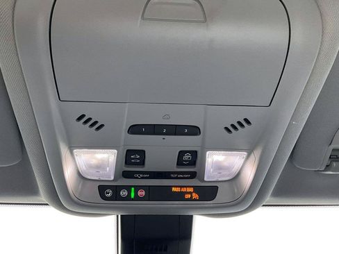 Used 2022 Chevrolet Equinox Premier AWD/4WD image 39