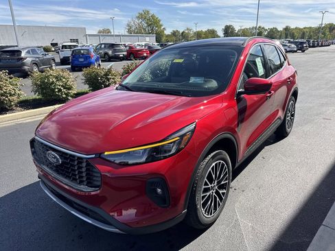 New 2026 Ford Escape SE w/ PHEV Premium Package image 7