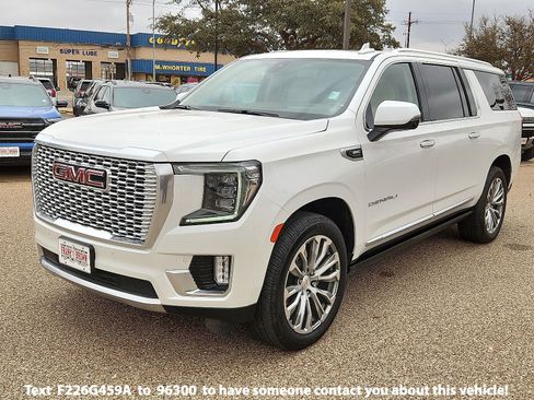 Used 2022 GMC Yukon XL Denali image 1
