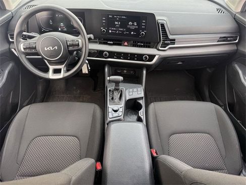 Used 2024 Kia Sportage LX image 10