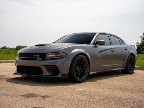 Used 2020 Dodge Charger Scat Pack w/ Plus Group RWD image 3