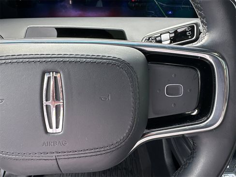 Used 2024 Lincoln Nautilus Reserve w/ Equipment Group 202A image 27