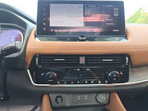 New 2026 Nissan Rogue Platinum w/ Platinum Premium Package image 12