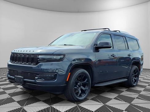 Used 2023 Jeep Wagoneer 4WD image 22