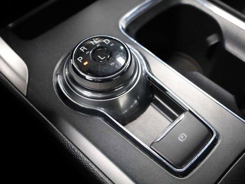 Used 2019 Ford Fusion SE image 26