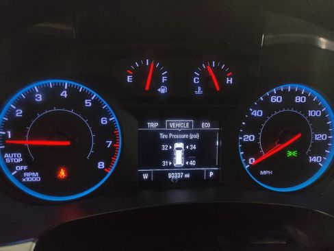 Used 2020 Chevrolet Traverse LT FWD image 23