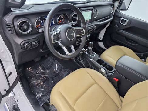 Used 2019 Jeep Wrangler Unlimited Sahara w/ Dual Top Group image 10