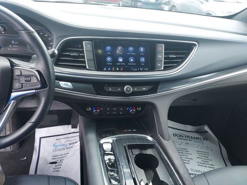 Used 2024 Buick Enclave Essence w/ Experience Buick Package FWD image 20