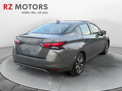 Used 2025 Nissan Versa SV FWD image 5