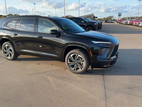 New 2026 Buick Enclave Sport Touring w/ Super Cruise Package image 9