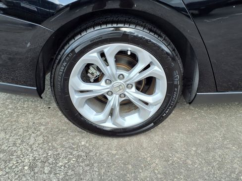 Used 2023 Honda Accord LX image 25