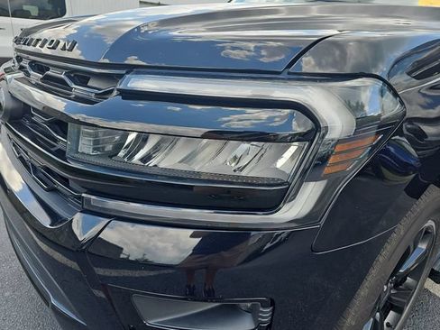 Used 2023 Ford Expedition Limited AWD/4WD image 37