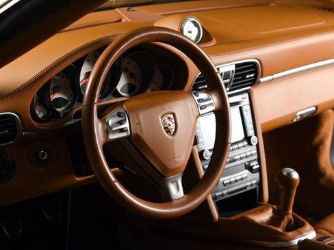 Used 2009 Porsche 911 Carrera S RWD image 16