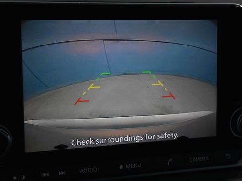Used 2024 Nissan Rogue S FWD image 12