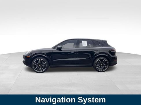 Used 2022 Porsche Cayenne Platinum Edition AWD/4WD image 2