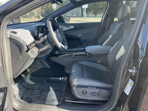 Used 2023 Volkswagen ID.4 Pro S image 10