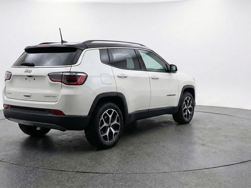 Used 2025 Jeep Compass Limited AWD/4WD image 9