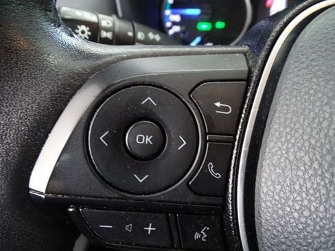 Used 2021 Toyota RAV4 XLE w/ Convenience Package AWD/4WD image 7