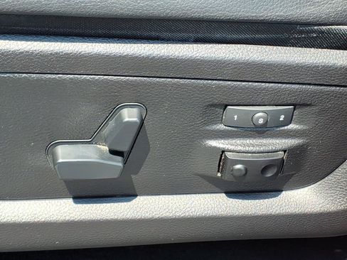Used 2016 RAM 1500 Laramie w/ Convenience Group AWD/4WD image 17