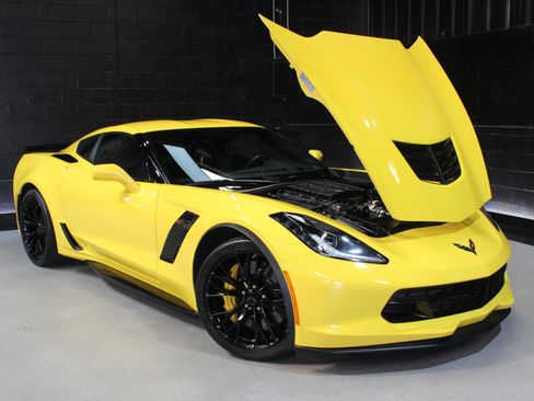 Used 2017 Chevrolet Corvette Z06 image 17