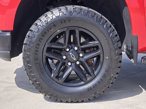 Used 2021 Chevrolet Silverado 1500 LT Trail Boss w/ Convenience Package II AWD/4WD image 11