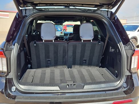Used 2025 Ford Explorer Platinum w/ LUX Leather Package image 6