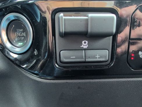 Used 2025 Chevrolet Silverado 1500 LT image 23