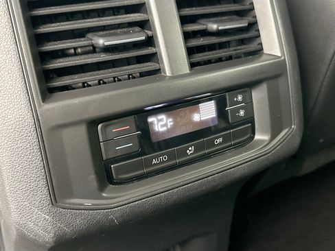 Used 2023 Volkswagen Atlas SE FWD image 25