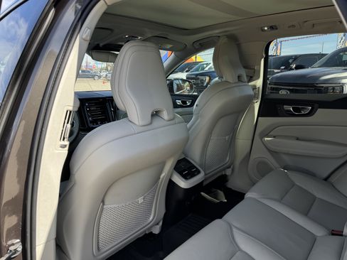 Used 2021 Volvo XC60 T5 Inscription image 15