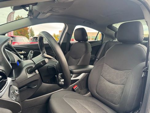 Used 2017 Chevrolet Volt LT image 15