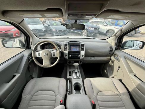 Used 2019 Nissan Frontier S image 33