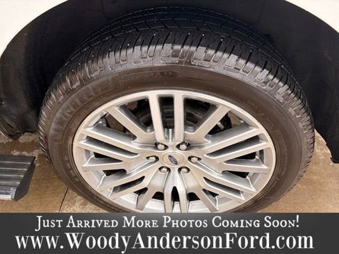 Used 2023 Ford Expedition Max Limited AWD/4WD image 7