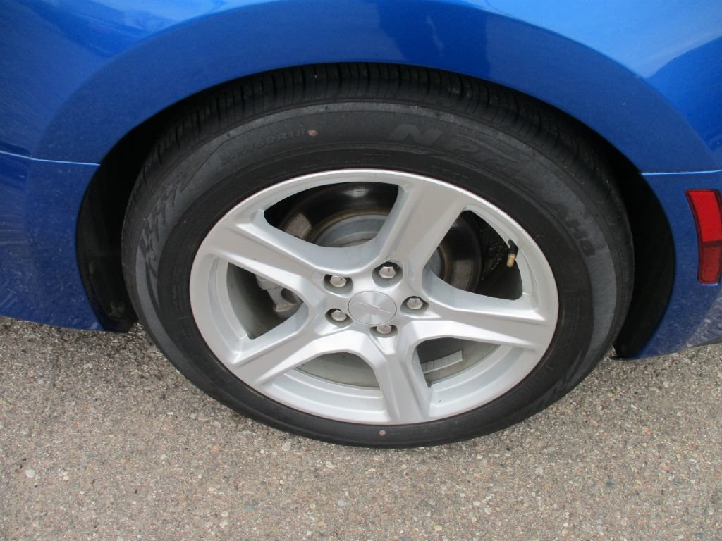 Used 2017 Chevrolet Camaro LS RWD image 13