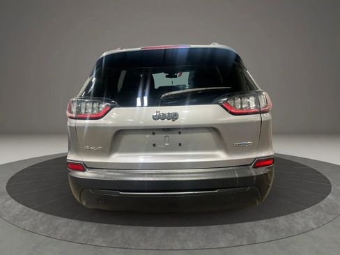 Used 2020 Jeep Cherokee Latitude AWD/4WD image 6