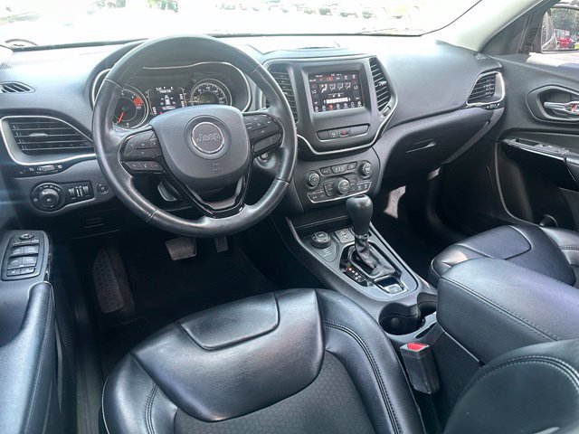 Used 2020 Jeep Cherokee Latitude Plus AWD/4WD image 19