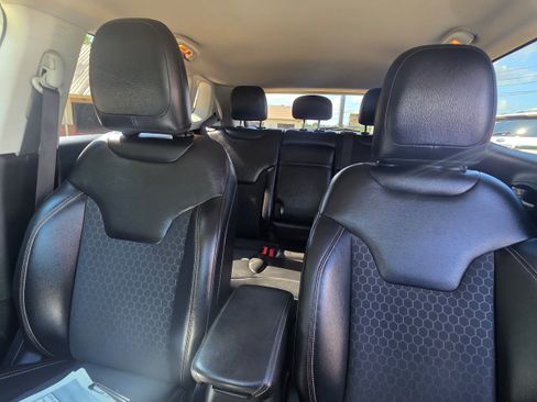 Used 2019 Jeep Compass Latitude FWD image 22