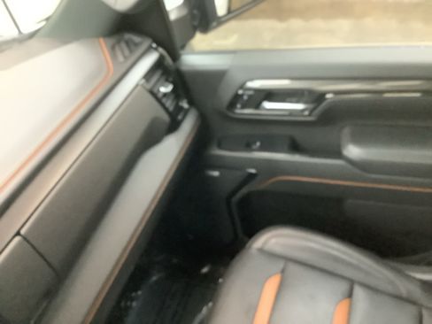 Used 2024 GMC Sierra 2500 AT4 w/ Technology Package AWD/4WD image 21