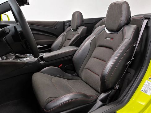 Used 2020 Chevrolet Camaro ZL1 RWD image 13