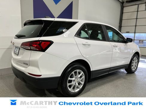 Used 2024 Chevrolet Equinox LS image 5