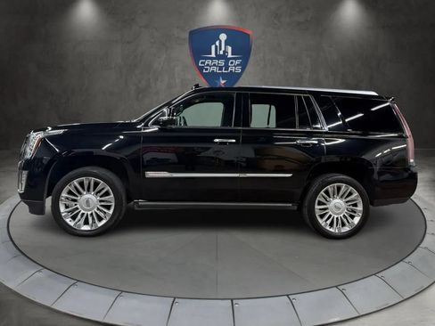 Used 2016 Cadillac Escalade Platinum RWD image 2