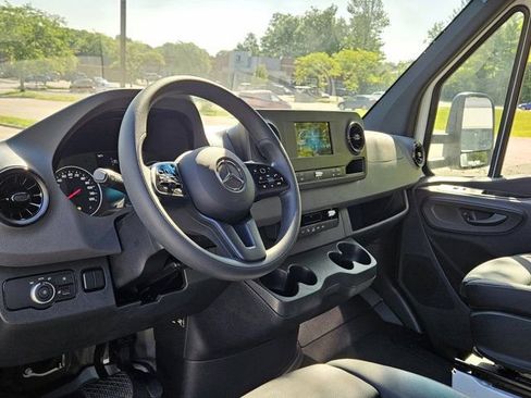 New 2024 Mercedes-Benz Sprinter 3500 image 16